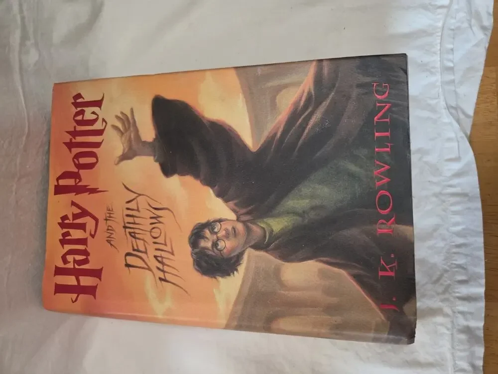 Harry Potter & The Deathly Hallows First Edition Hardcover 1st Print Scholastic